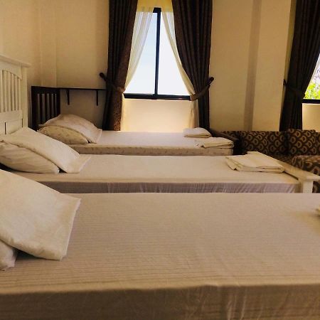Melronz Inn Ослоб Екстериор снимка